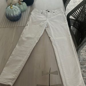 White 1822 jeans size 6. Great condition!